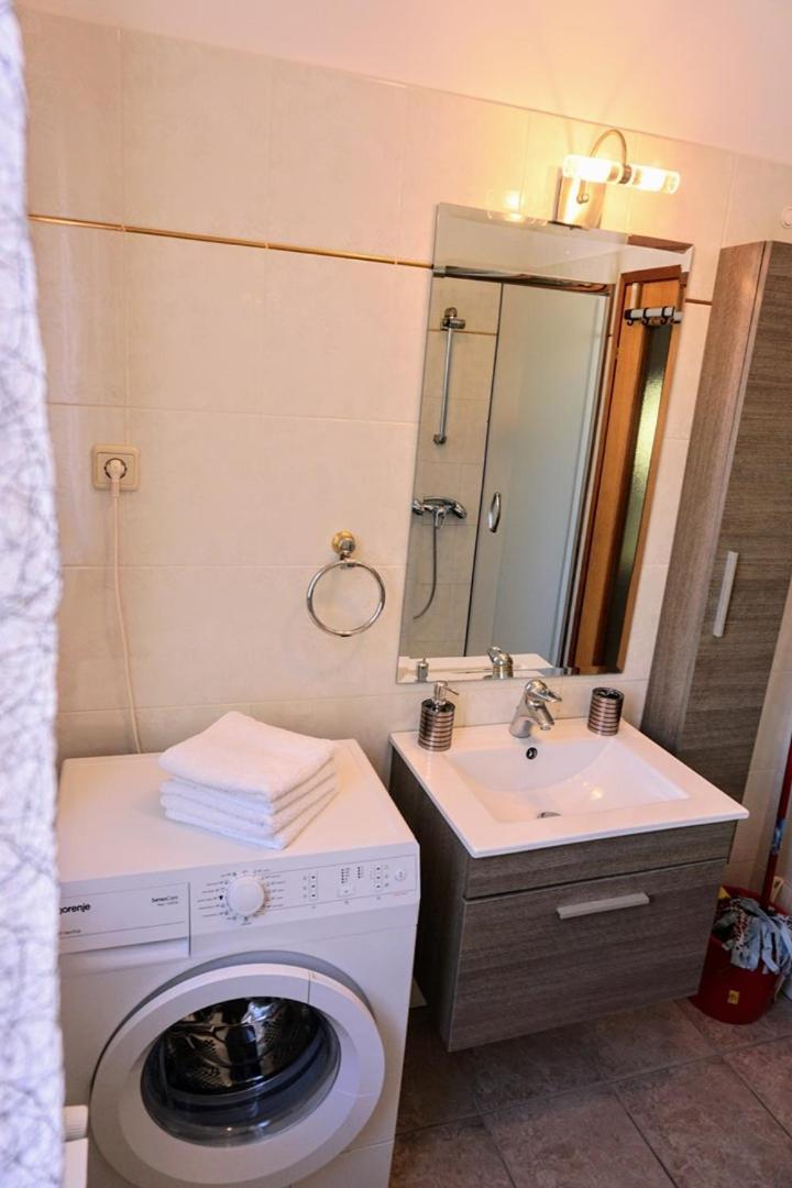 Apartment Stefica Crveni Vrh Zewnętrze zdjęcie